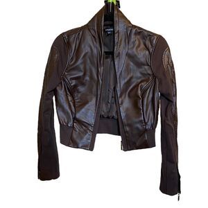 BEBE Crop Faux Leather Jacket S Brown Moto With Pockets V Neck‎ Bomber